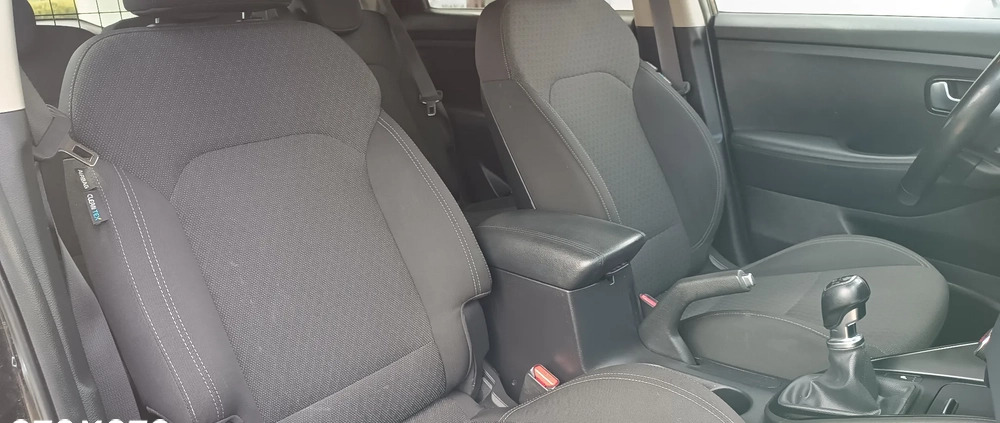 Kia Carens cena 44999 przebieg: 105241, rok produkcji 2017 z Kraków małe 596